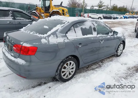 2013 Volkswagen Jetta 2.5L Se z USA, uszkodzony, nr VIN 3VWDX7AJ2DM271610